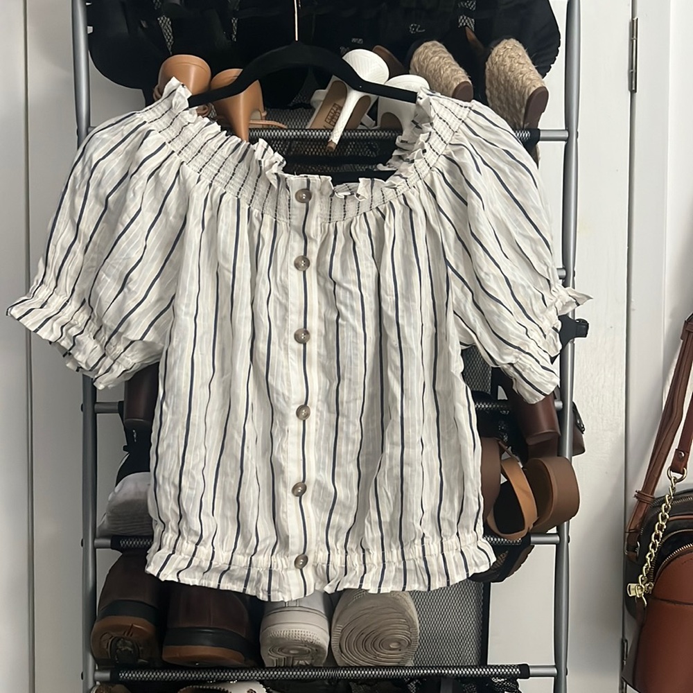 H&M women’s off the shoulder top